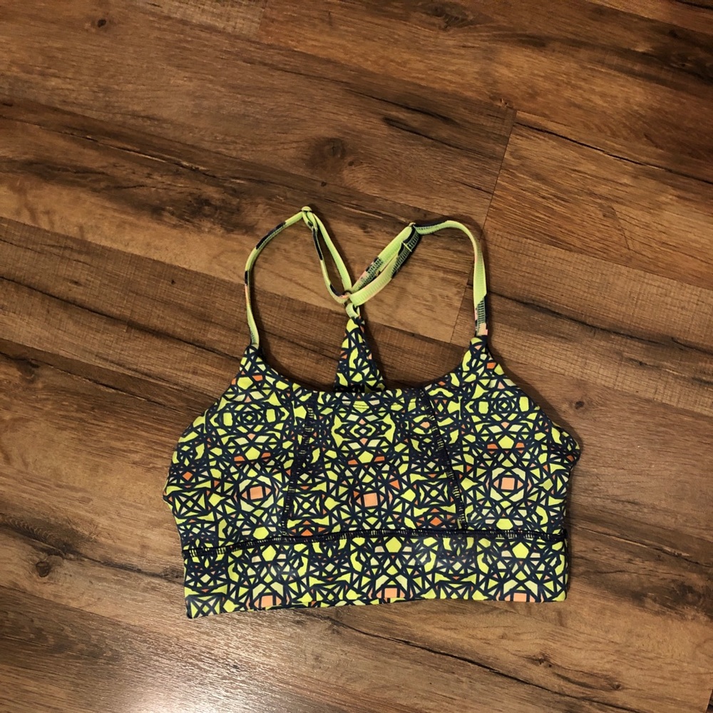 NWOT Maaji Sports Bra Size M
